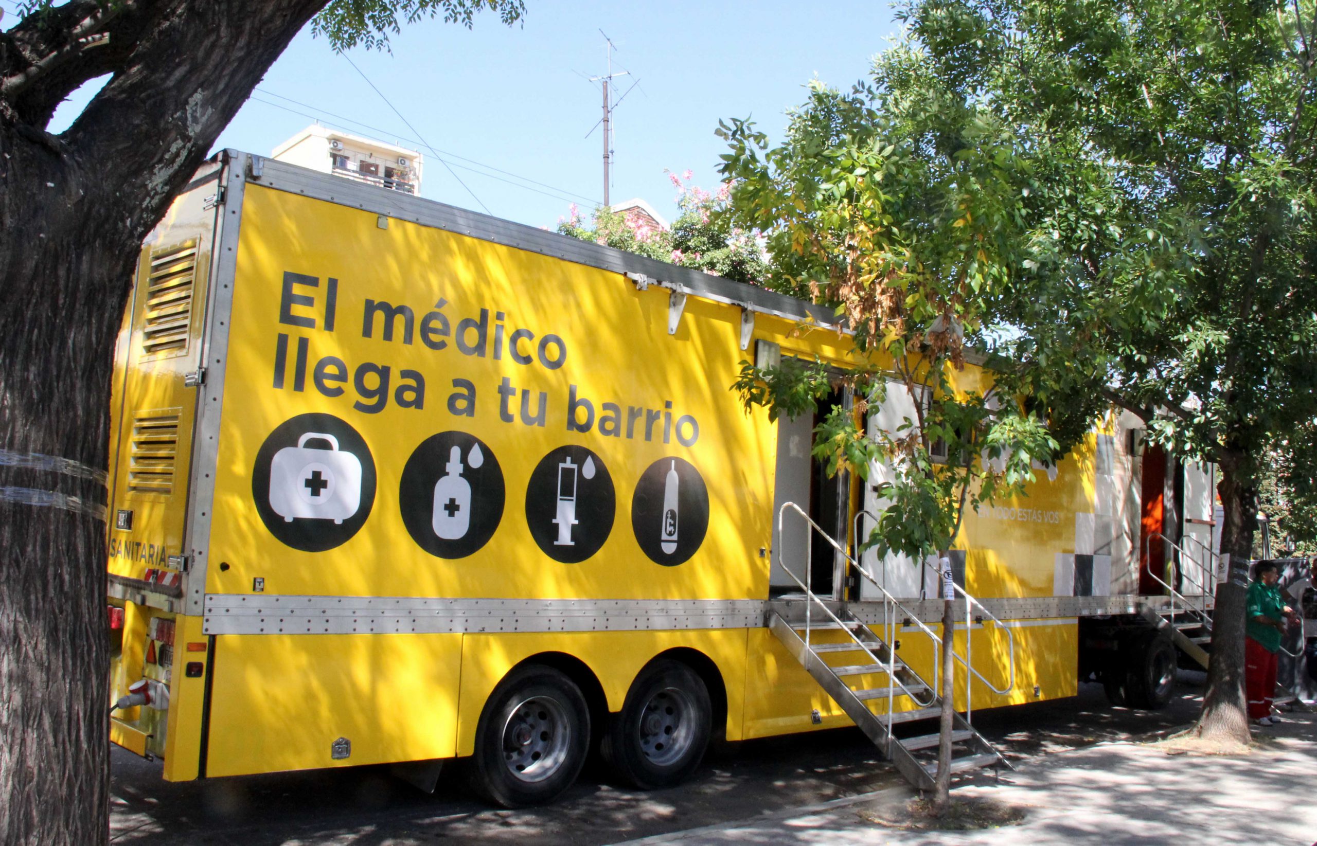 Covid: Realizan testeo rápido en Plaza Vélez Sarsfield | Está destinado a personas de riesgo
