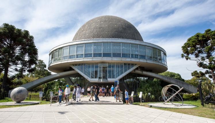 Vacaciones en la Ciudad: todas las propuestas que ofrece el Planetario este verano