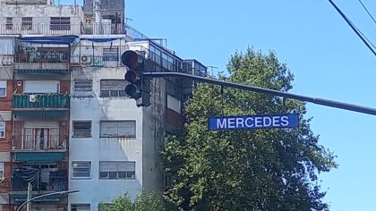 Floresta sin luz y sin semáforos: al menos tres choques en Juan B Justo y Mercedes