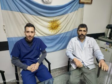 “Si la residencia está mal remunerada, lo que se perjudica es la salud de la población” | Médicos del Hospital Vélez, en defensa de la salud
