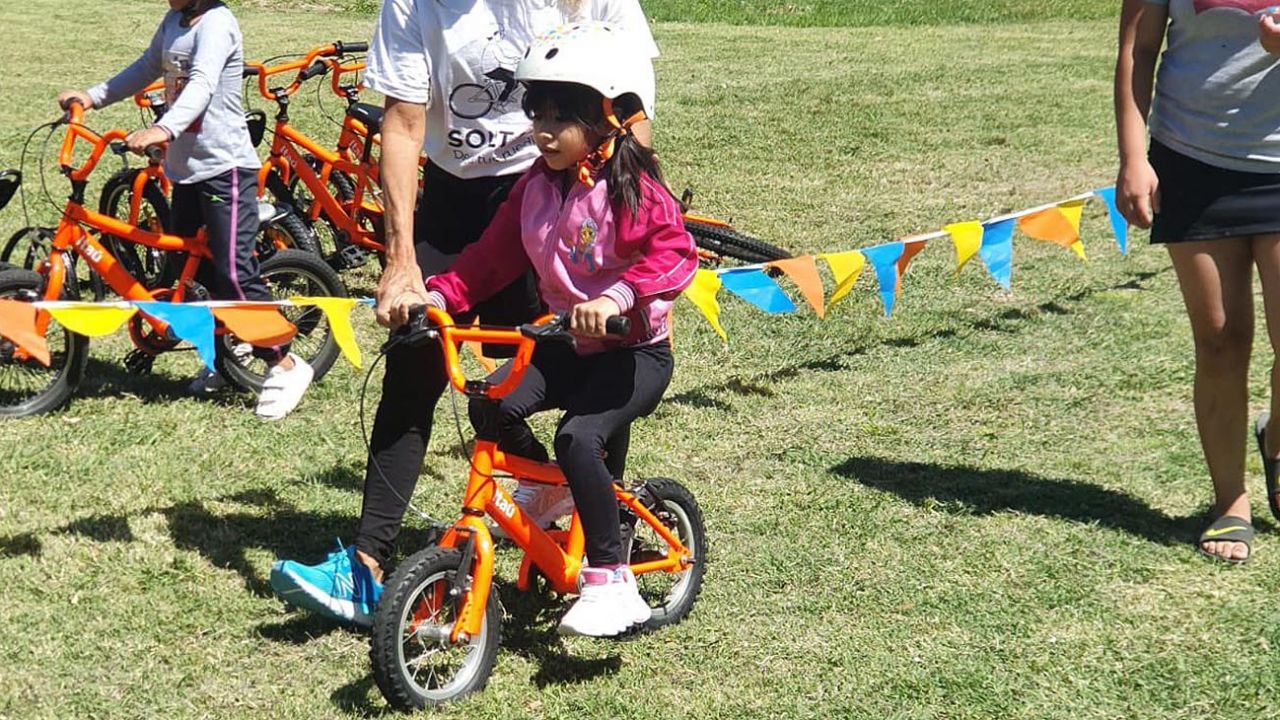 Continúan los festejos para las infancias en la Comuna 10 | El sábado 23 habrá actividades en Monte Castro