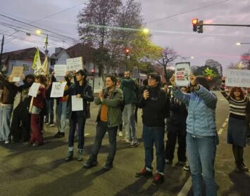 La comunidad del Rogelio Yrurtia rechaza el BA Aprende: “no escuchan ni a los docentes ni a las familias”
