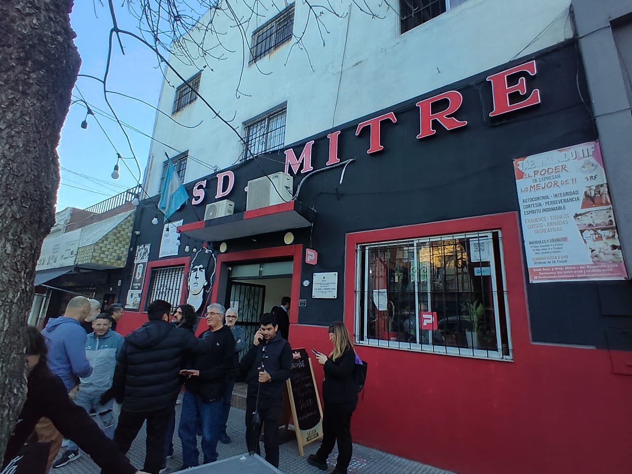 «Más Servicios en tu Barrio» llega al Club Mitre: trámites, vacunación y atención gratuita