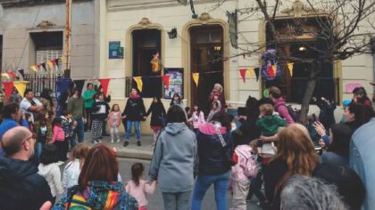 Vacaciones de invierno en La Casita de la Selva: títeres, clown, magia y teatro en la Comuna 10