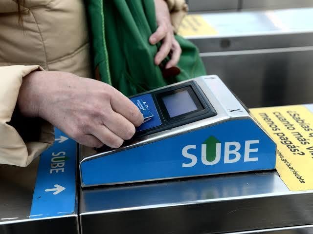 Jubilados y pensionados podrán tramitar más fácilmente el pase gratuito del subte